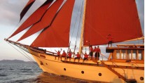 SI DATU BUA Romantic Under Sail
